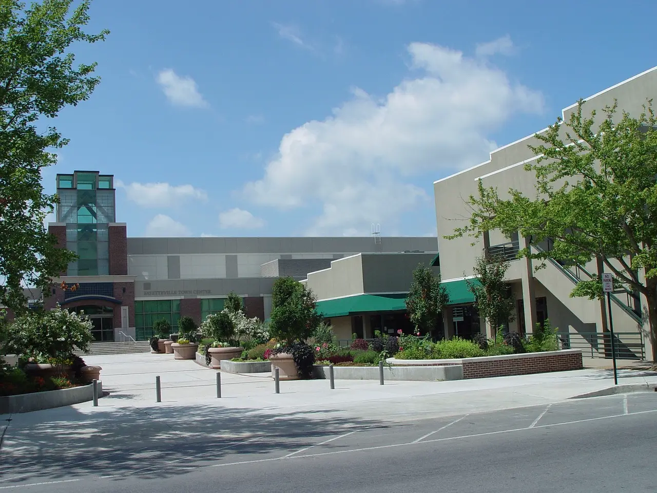 Fayetteville, United States